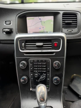 Volvo V60, снимка 12