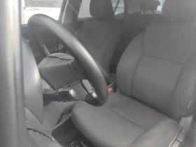 Toyota Auris 1.4i-97к.с Регистрирана, снимка 7