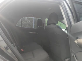 Toyota Auris 1.4i-97к.с Регистрирана, снимка 13