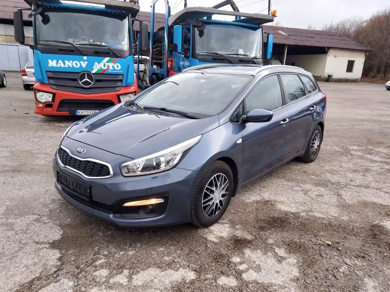 Kia Ceed 1.4.  99к  s бензин климатик, снимка 3 - Автомобили и джипове - 48067261