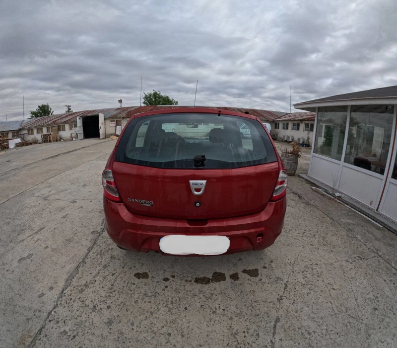 Dacia Sandero 1.6 Бензин/Газ с климатик, снимка 2 - Автомобили и джипове - 51035852