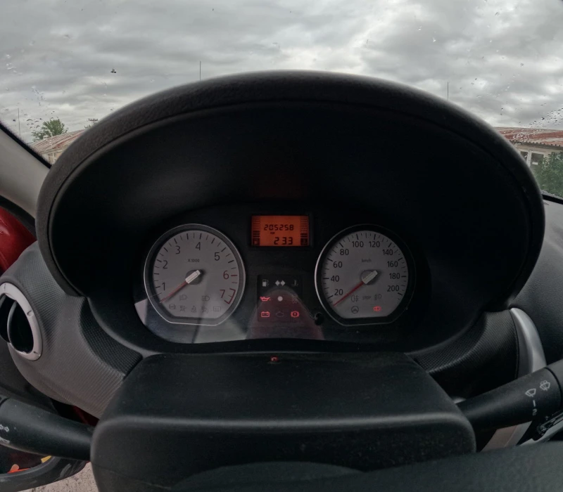 Dacia Sandero 1.6 Бензин/Газ с климатик, снимка 6 - Автомобили и джипове - 51035852