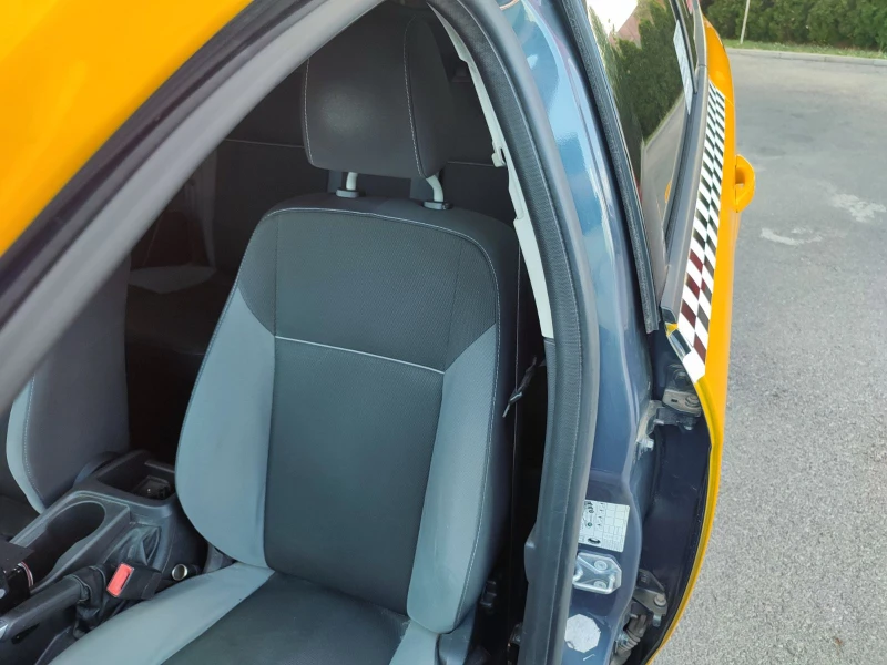 Ford Focus 1.6* TDCI* 95кс* КЛИМА* , снимка 8 - Автомобили и джипове - 51899299