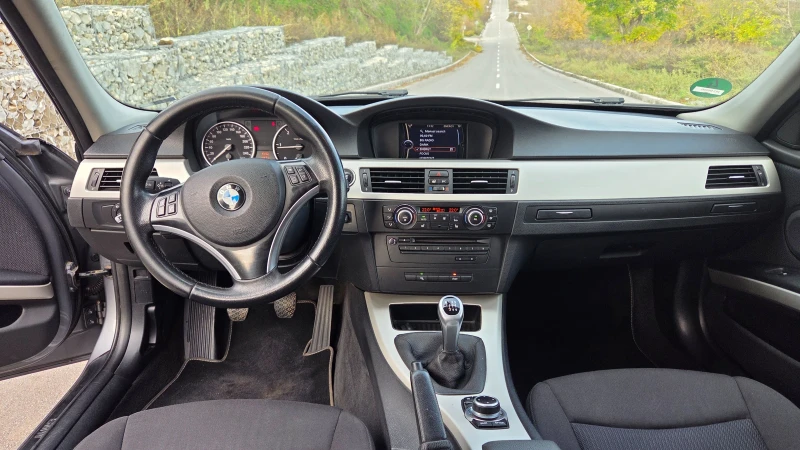 BMW 320, снимка 5 - Автомобили и джипове - 52473591