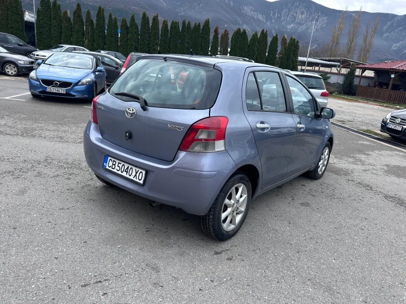 Toyota Yaris 1.3i - КЛИМАТРОНИК, снимка 5 - Автомобили и джипове - 52611263