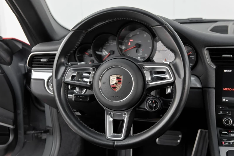 Porsche 911 GTS, снимка 11 - Автомобили и джипове - 52632529