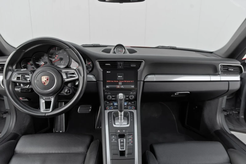 Porsche 911 GTS, снимка 10 - Автомобили и джипове - 52632529