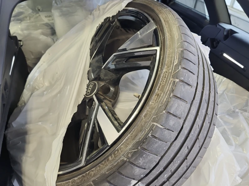 Audi Rs6 2023 Audi RS 6 * Втори комплект гуми с джанти * , снимка 11 - Автомобили и джипове - 52772523