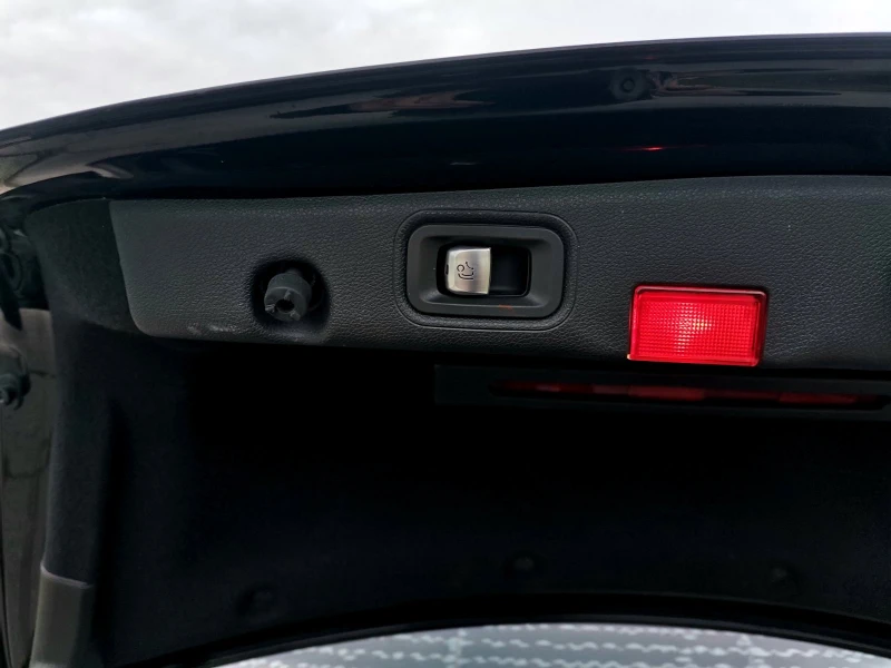 Mercedes-Benz E 350 КОЛЕДНА ПРОМОЦИЯ/УНИКАТ* 9G/Burmester, снимка 11 - Автомобили и джипове - 52801359