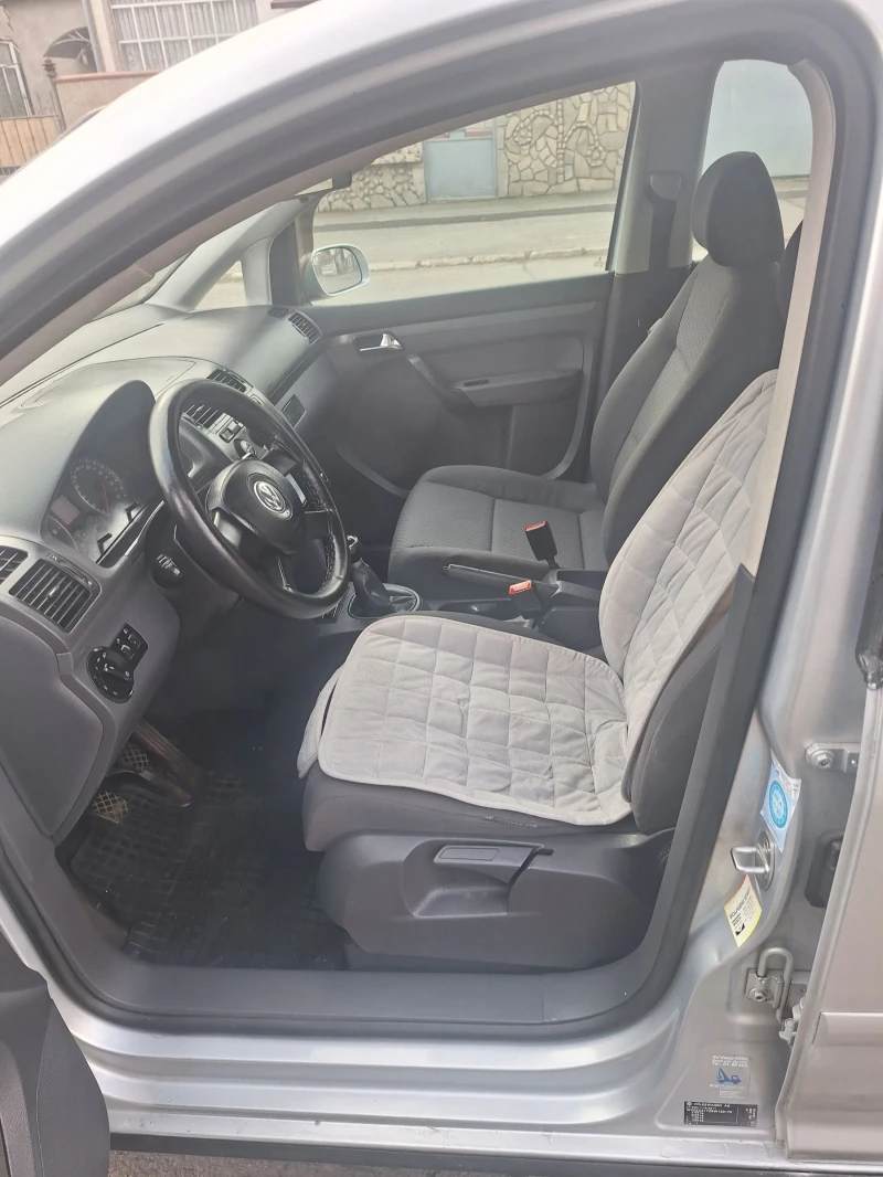 VW Touran, снимка 5 - Автомобили и джипове - 52840484