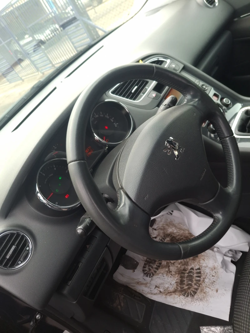 Peugeot 5008 1.6 HDI/ 6+ 1, снимка 8 - Автомобили и джипове - 53223876