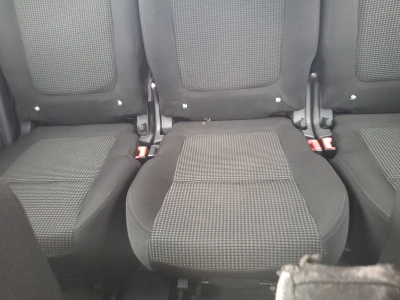 Peugeot 5008 1.6 HDI/ 6+ 1, снимка 9 - Автомобили и джипове - 53223876