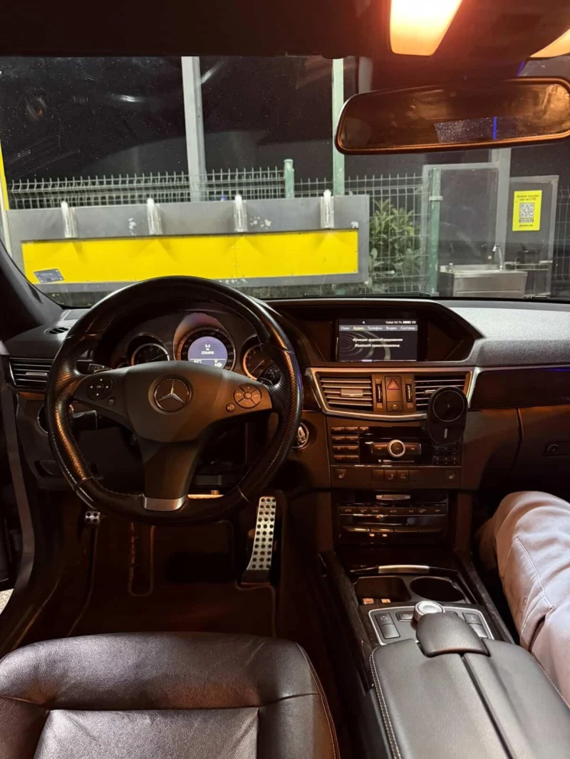 Mercedes-Benz E 350, снимка 11 - Автомобили и джипове - 53296170