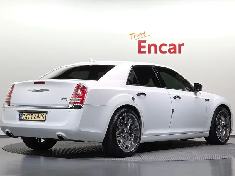Chrysler 300c 3.0D - САМО 30% АВАНС, снимка 4 - Автомобили и джипове - 56251078