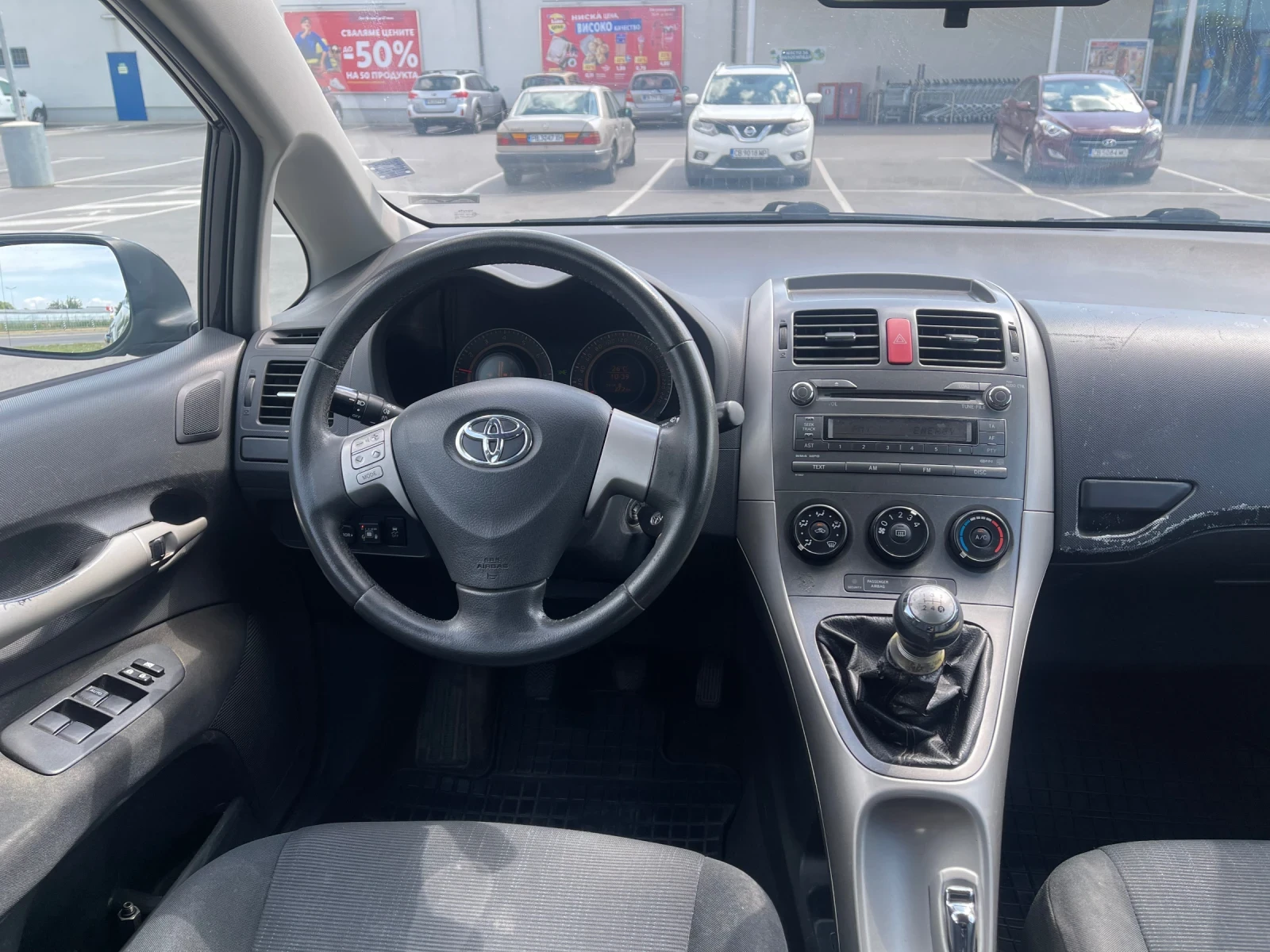 Toyota Auris 1.6i ГАЗ КЛИМАТИК 4 ВРАТИ РЕГИСТРИРАНА И ОБСЛУЖЕНА - изображение 10