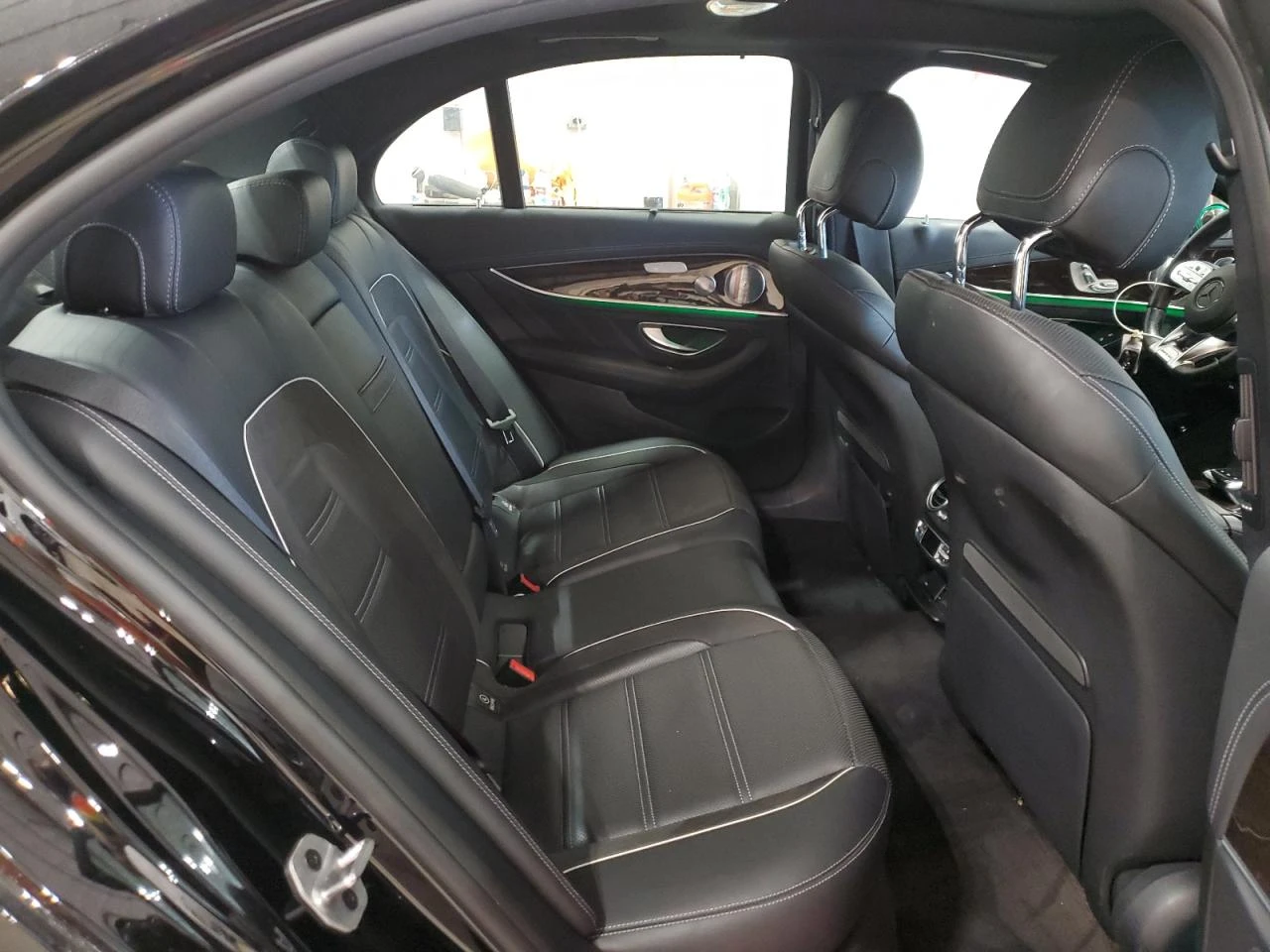 Mercedes-Benz E 63 AMG E63S 4MATIC* FULL* BURMESTER* DISTRONIC* 360  - изображение 10