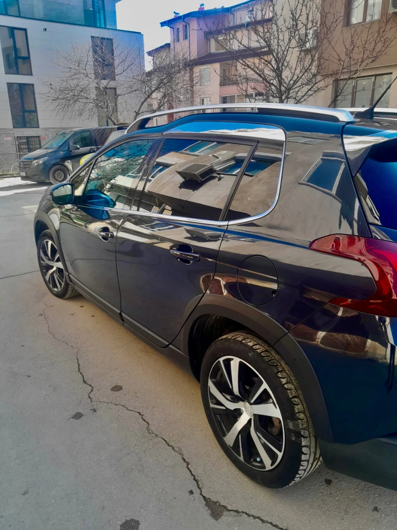 Peugeot 2008 1.2 PureTech Automatic - изображение 2