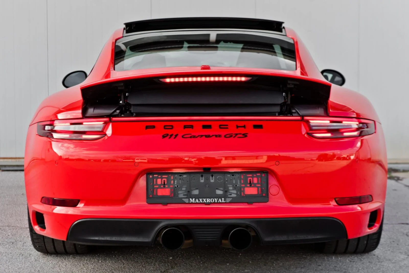 Porsche 911 GTS - изображение 6