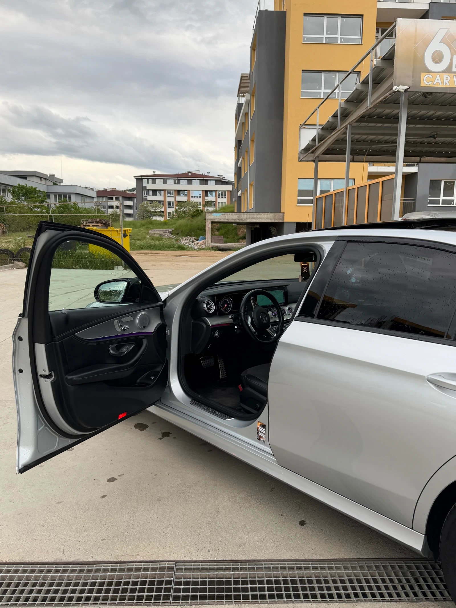 Mercedes-Benz E 220, снимка 9 - Автомобили и джипове - 53852065