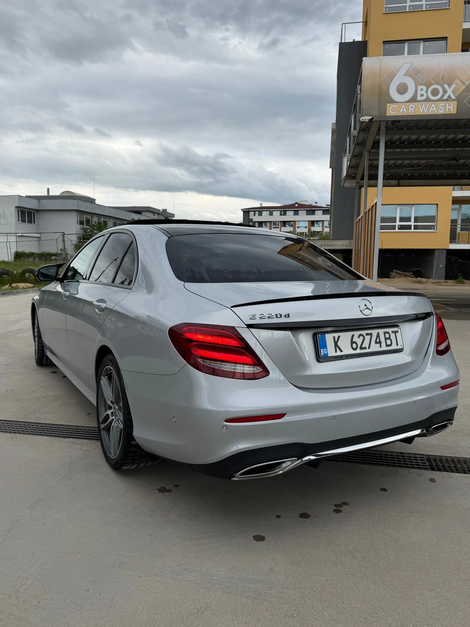Mercedes-Benz E 220, снимка 6 - Автомобили и джипове - 53852065