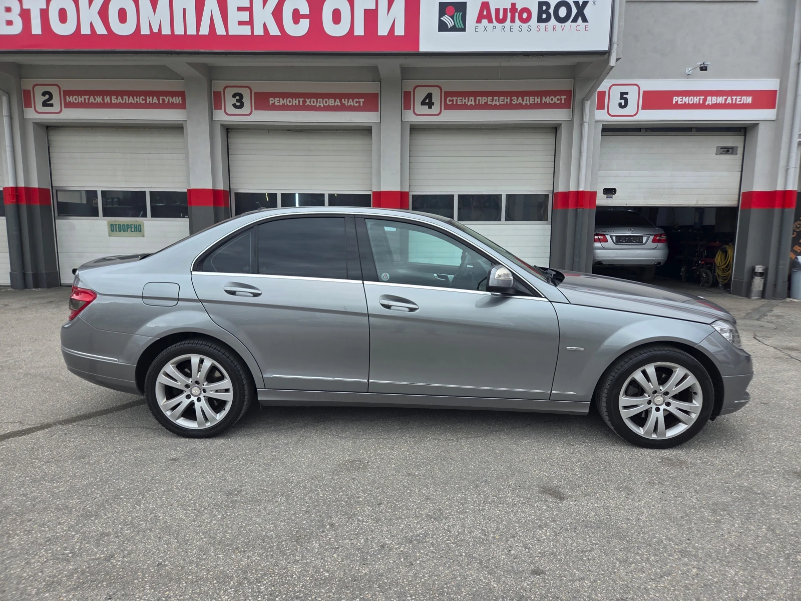 Mercedes-Benz C 220 CDI-Avantgarde, снимка 6 - Автомобили и джипове - 54031207