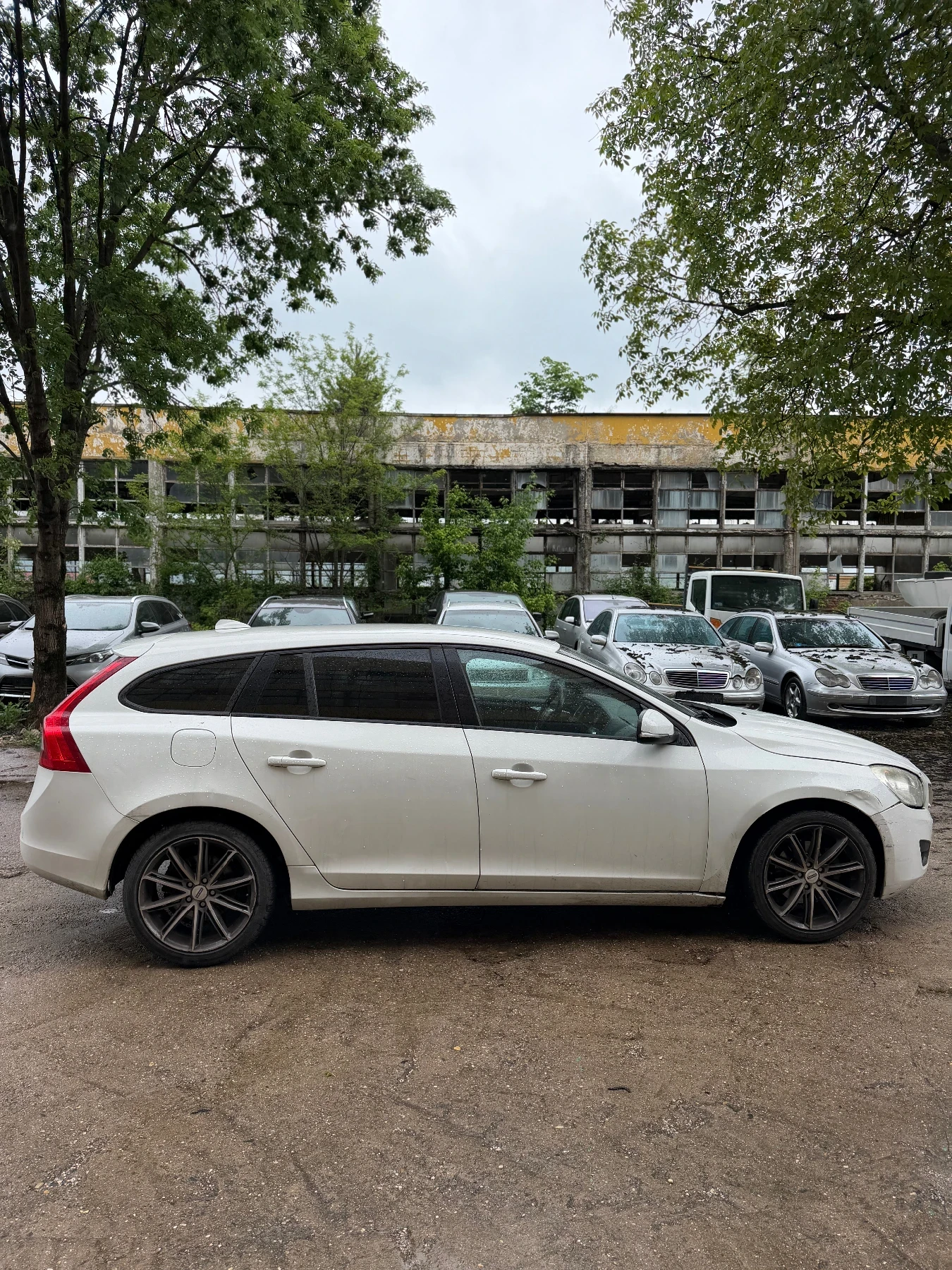 Volvo V60, снимка 6 - Автомобили и джипове - 54486837