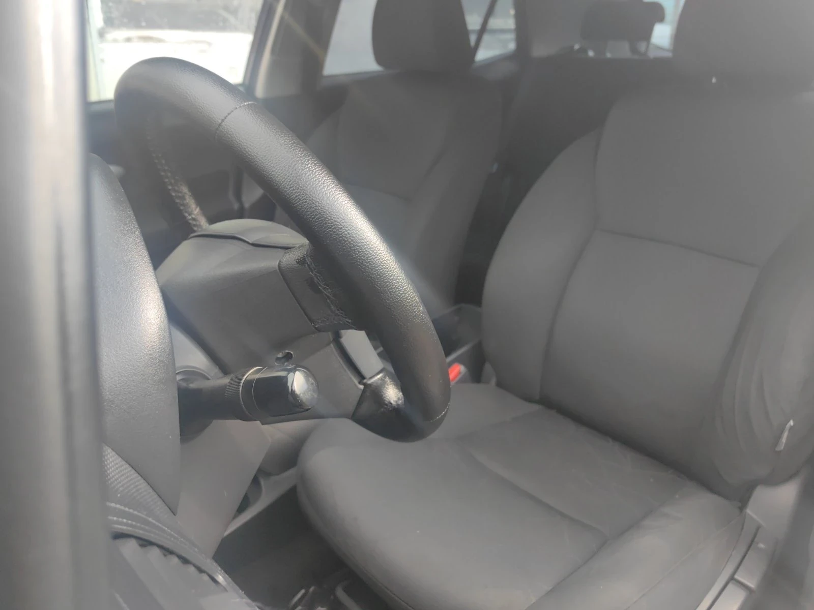 Toyota Auris 1.4i-97к.с Регистрирана, снимка 7 - Автомобили и джипове - 54775883