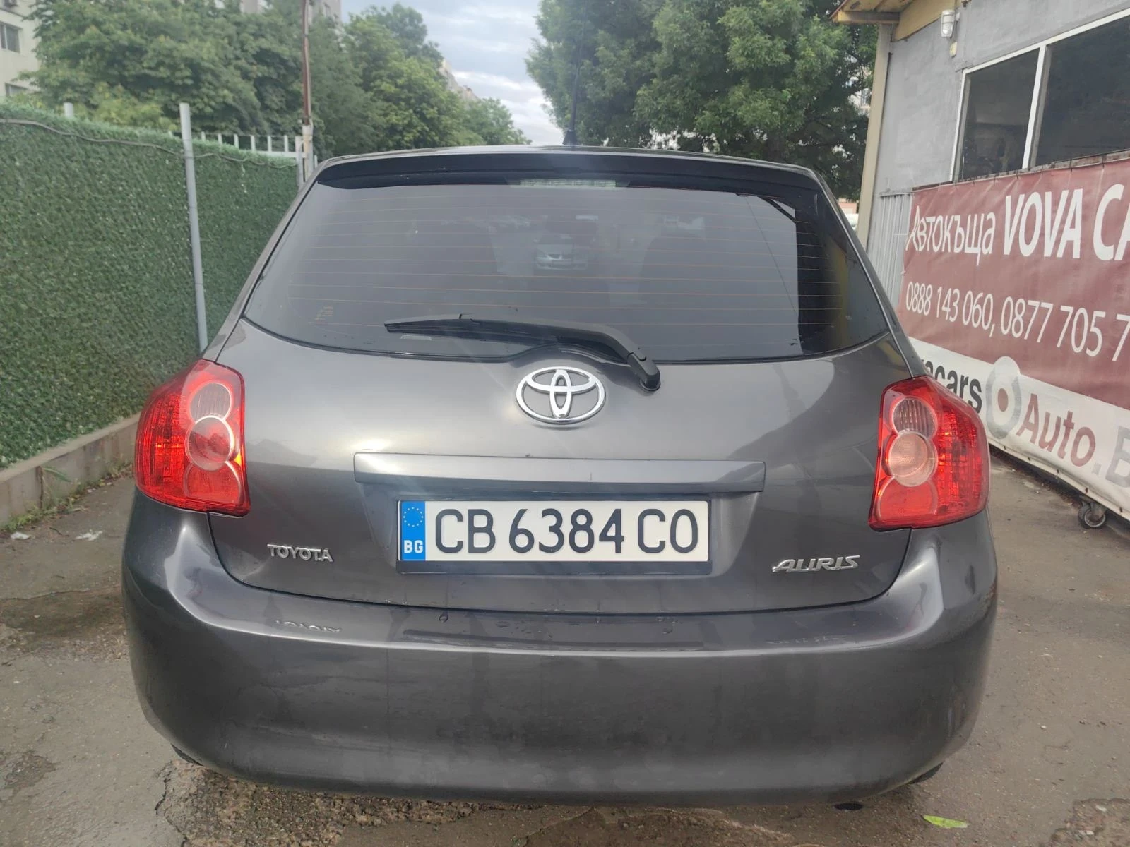 Toyota Auris 1.4i-97к.с Регистрирана, снимка 3 - Автомобили и джипове - 54775883