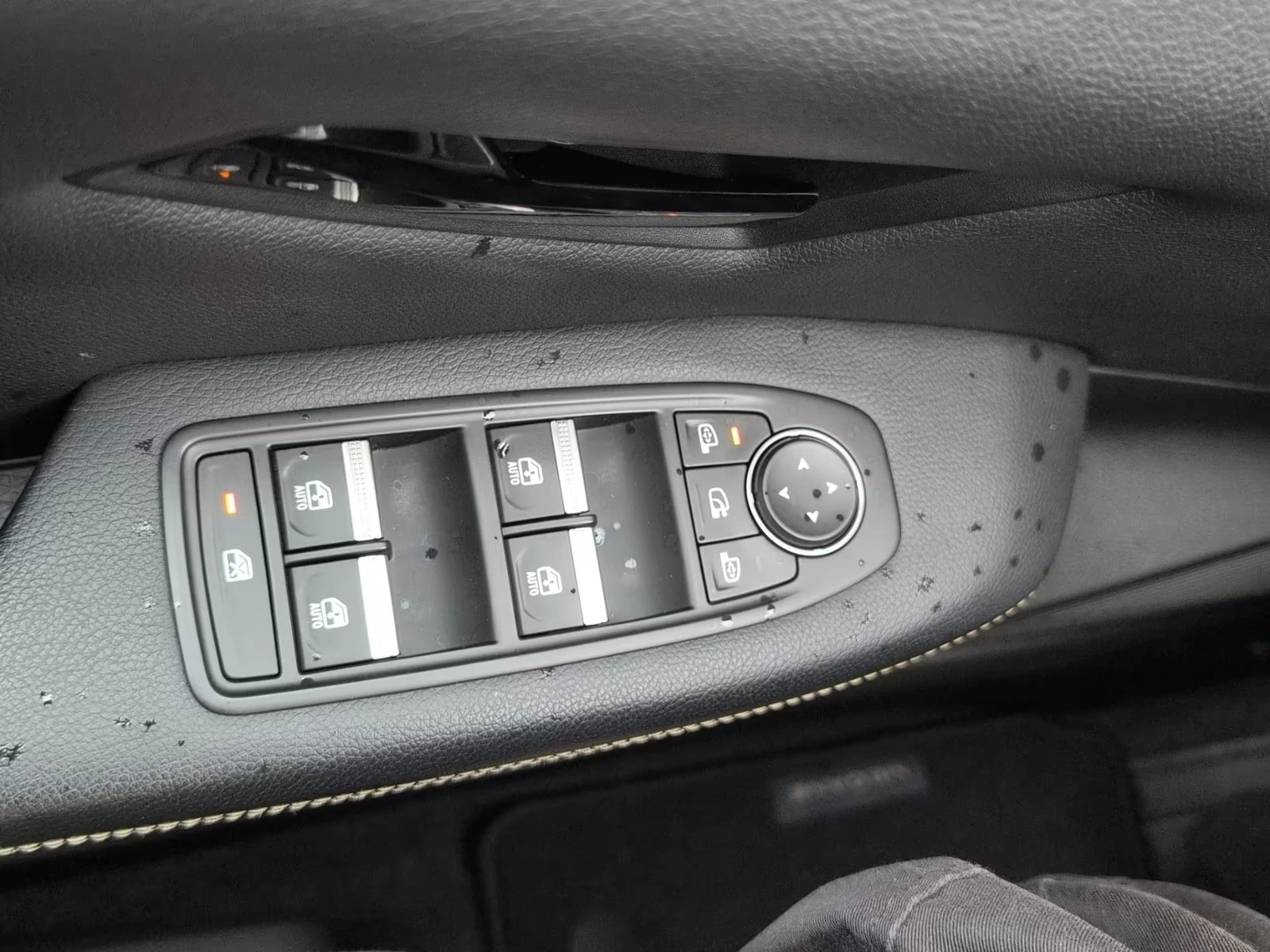 Renault Megane Megane E-TECH EV60 Iconic 360  Bitone, снимка 10 - Автомобили и джипове - 54861623