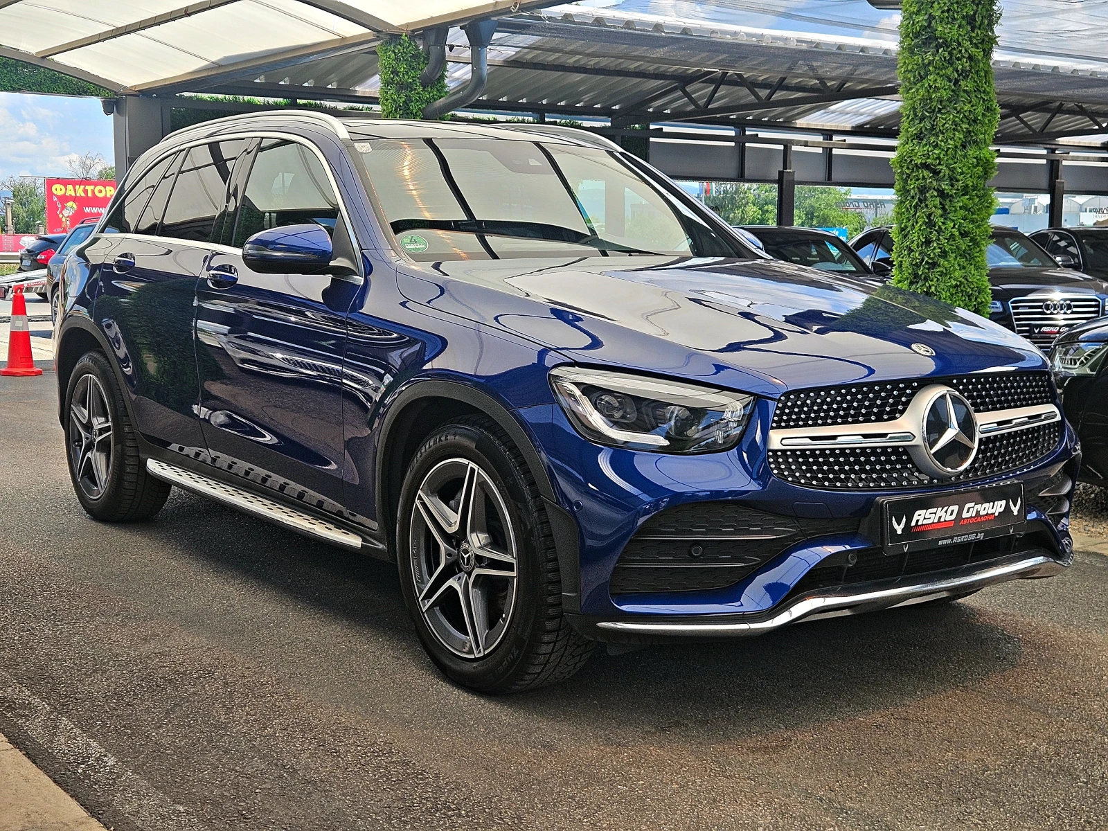 Mercedes-Benz GLC 220 AMG/FACE/DIGIATL/PANO/DISTR/CAMERA/ПОДГРЕВ/ОБДУХ/L, снимка 3 - Автомобили и джипове - 54993402