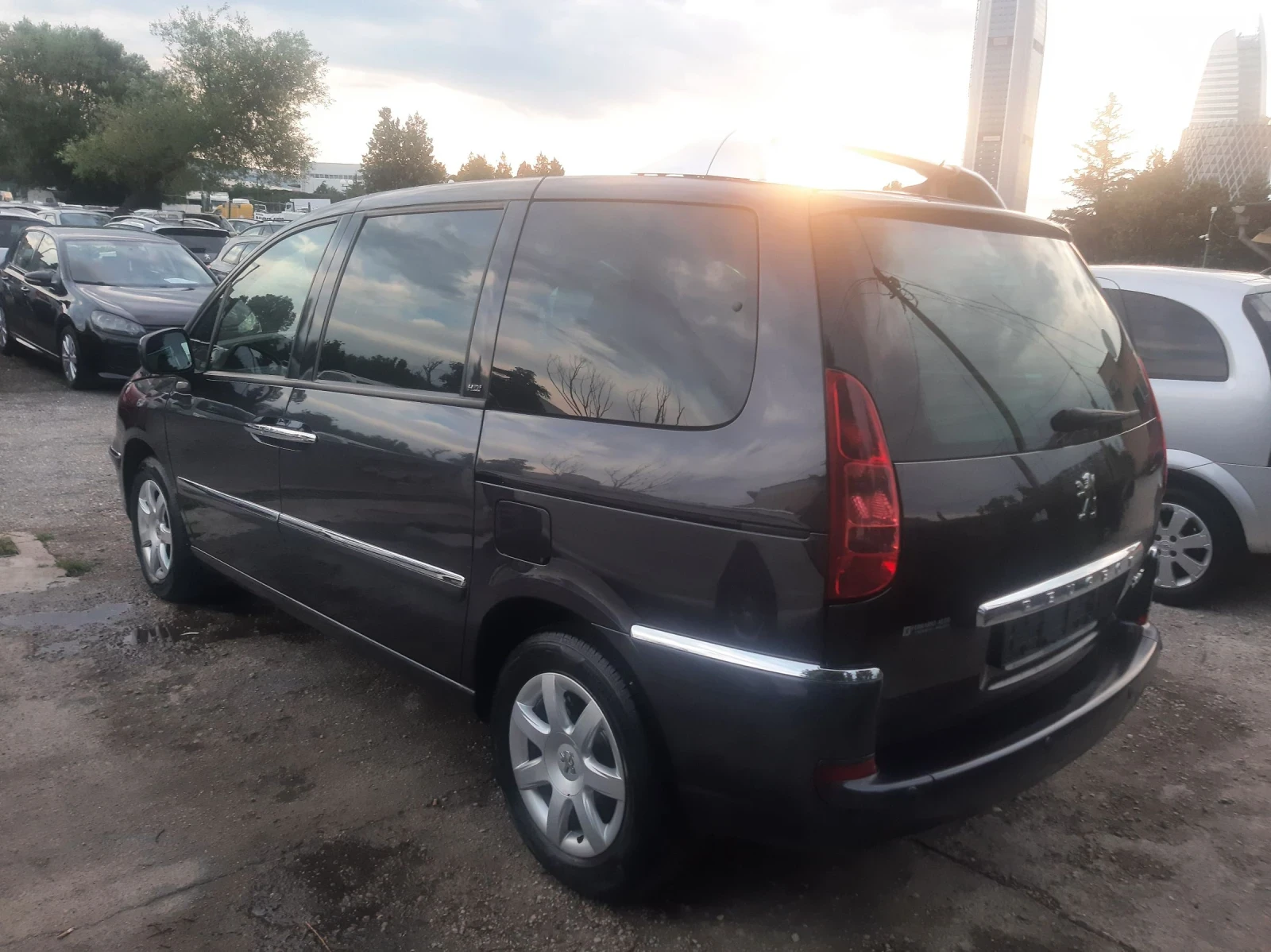 Peugeot 807 2.0HDI-136кс* 6ск* * КАТО НОВО* * 7-МЕСТА* * , снимка 4 - Автомобили и джипове - 55287309