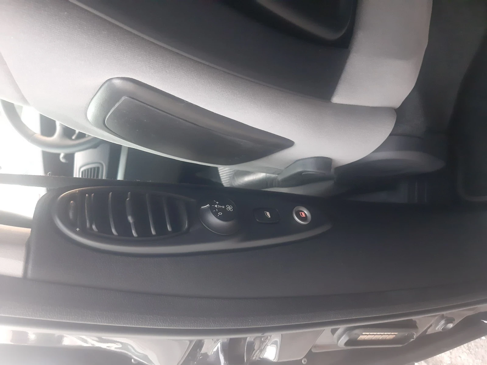 Peugeot 807 2.0HDI-136кс* 6ск* * КАТО НОВО* * 7-МЕСТА* * , снимка 12 - Автомобили и джипове - 55287309