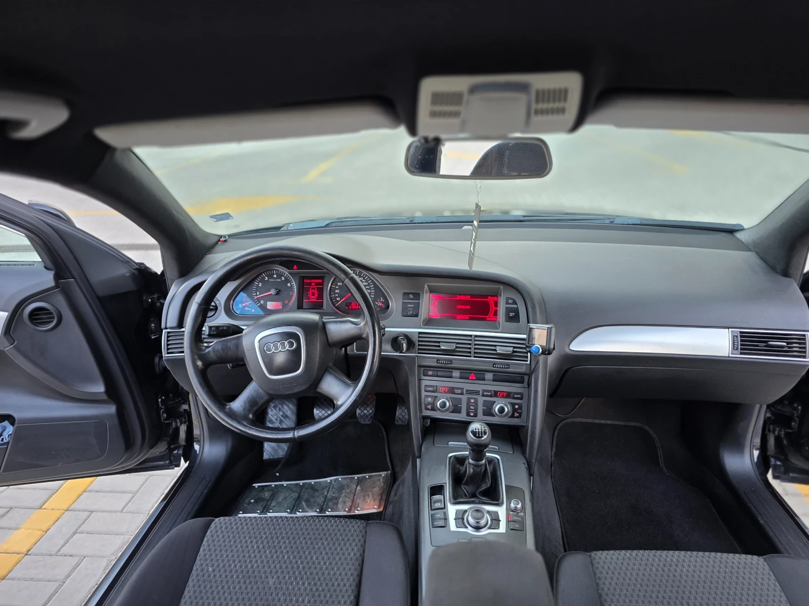 Audi A6 3.2, снимка 12 - Автомобили и джипове - 55867626