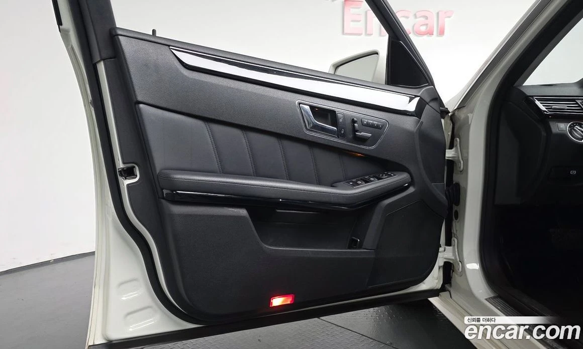 Mercedes-Benz E 300 E300 Avangard, снимка 13 - Автомобили и джипове - 56117458