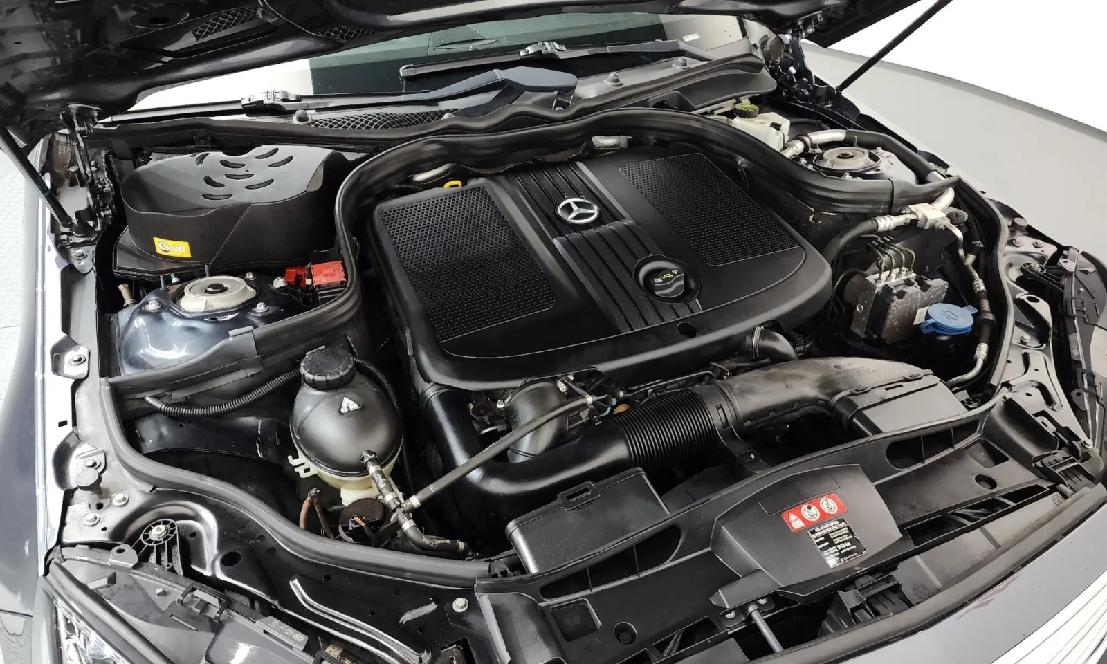Mercedes-Benz E 220 E220 CDI Avantgarde, снимка 6 - Автомобили и джипове - 56182008