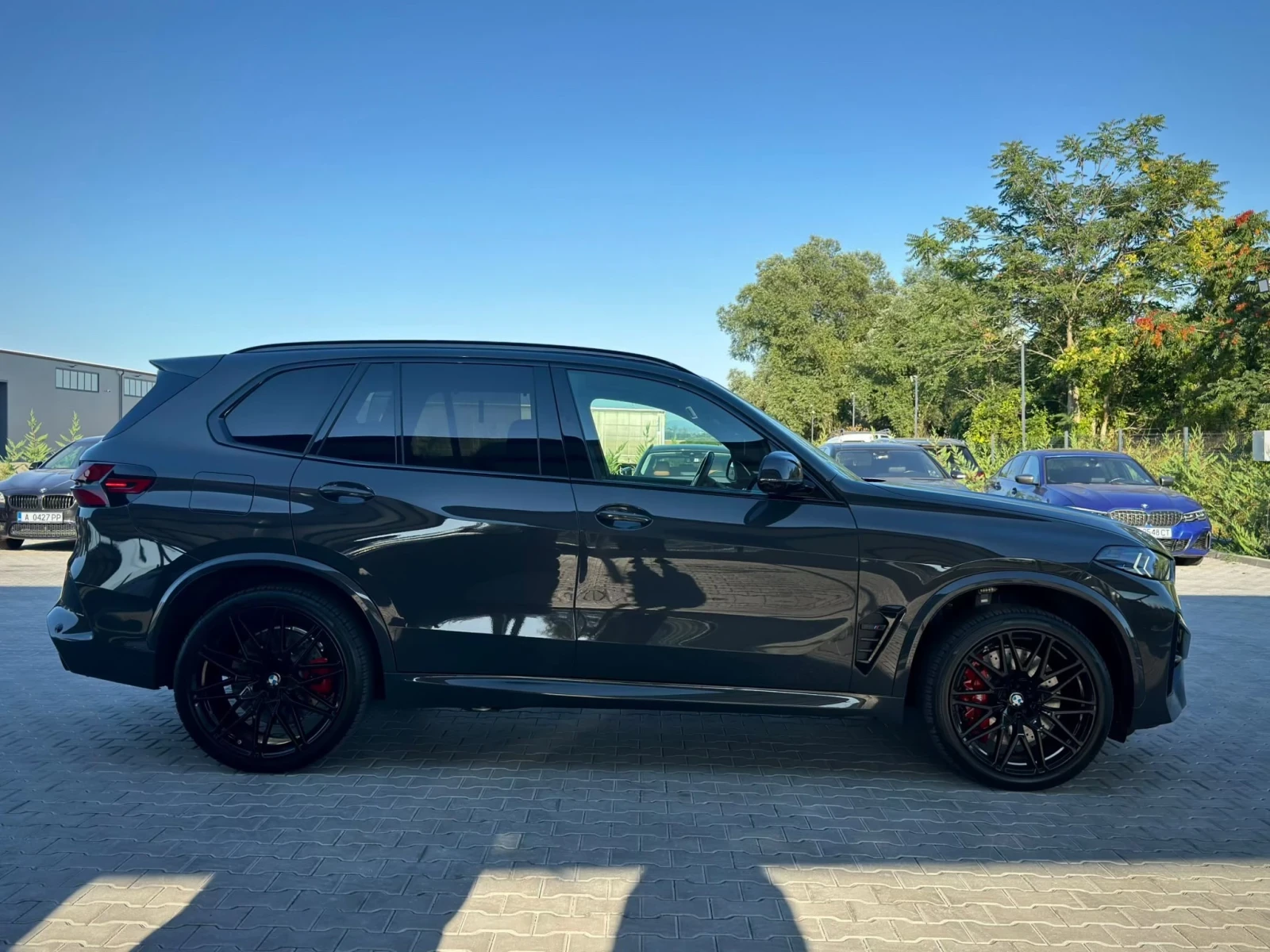 BMW X5M COMPETITION* B&W* HUD* 360* SKY LOUNGE* SHADOW LIN, снимка 8 - Автомобили и джипове - 56262176