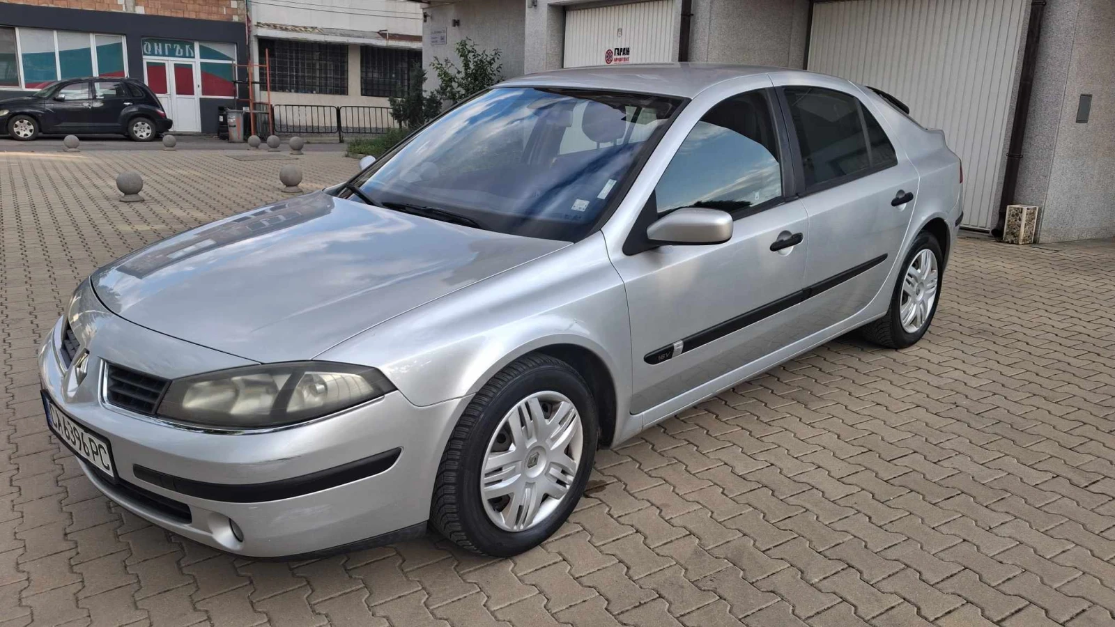 Renault Laguna II, снимка 2 - Автомобили и джипове - 56301187