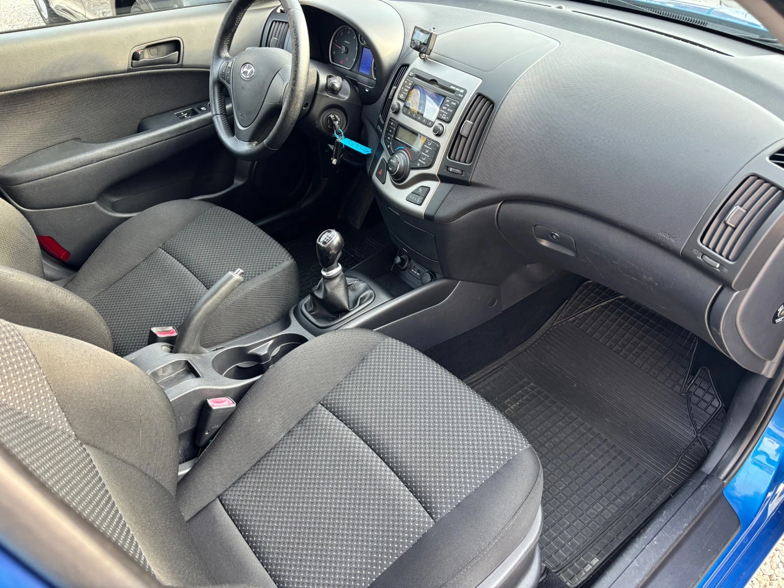 Hyundai I30 1.6 ����� 90�.�. ����� | Mobile.bg � ����������� 10