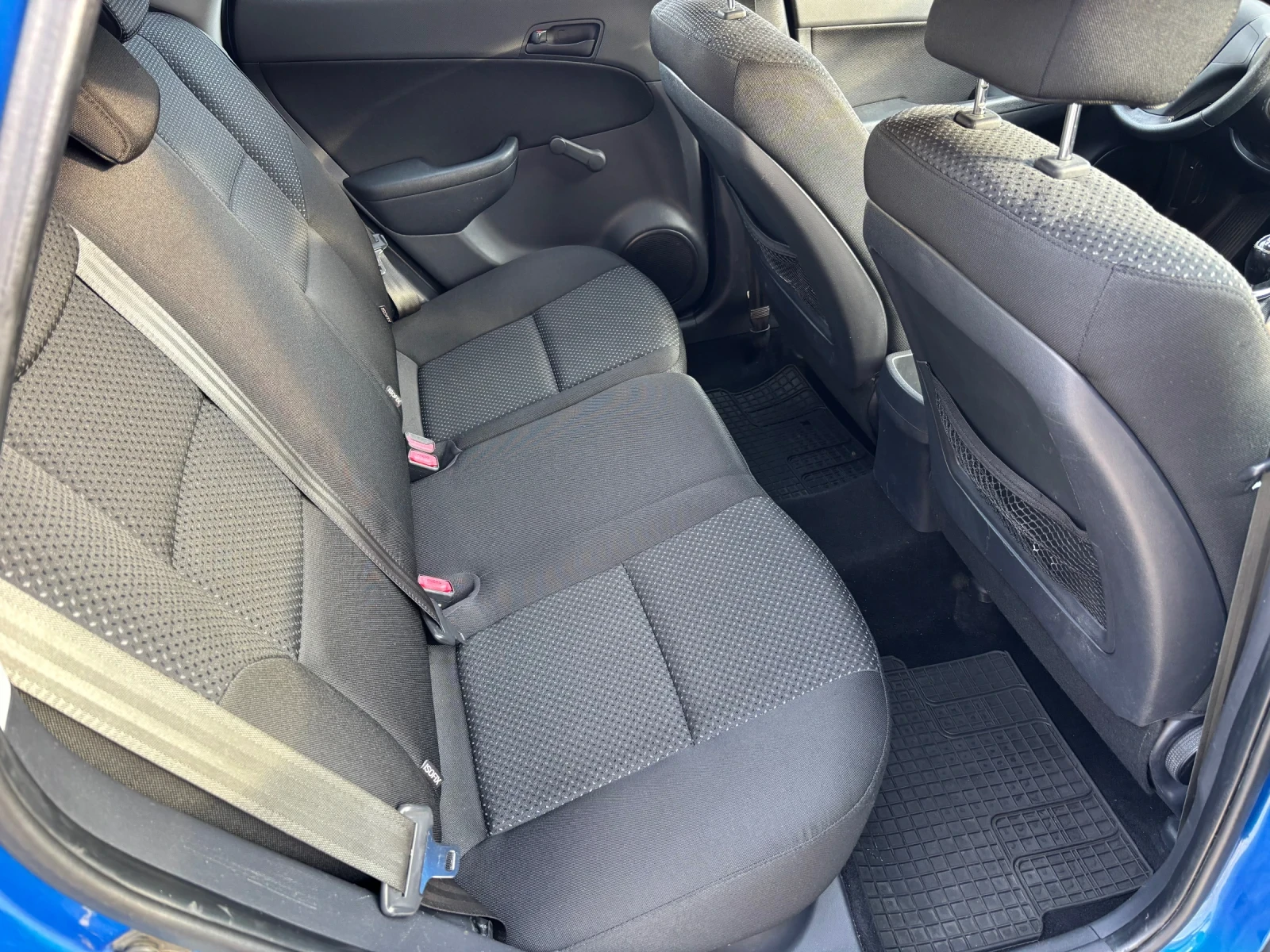 Hyundai I30 1.6 ����� 90�.�. ����� | Mobile.bg � ����������� 12