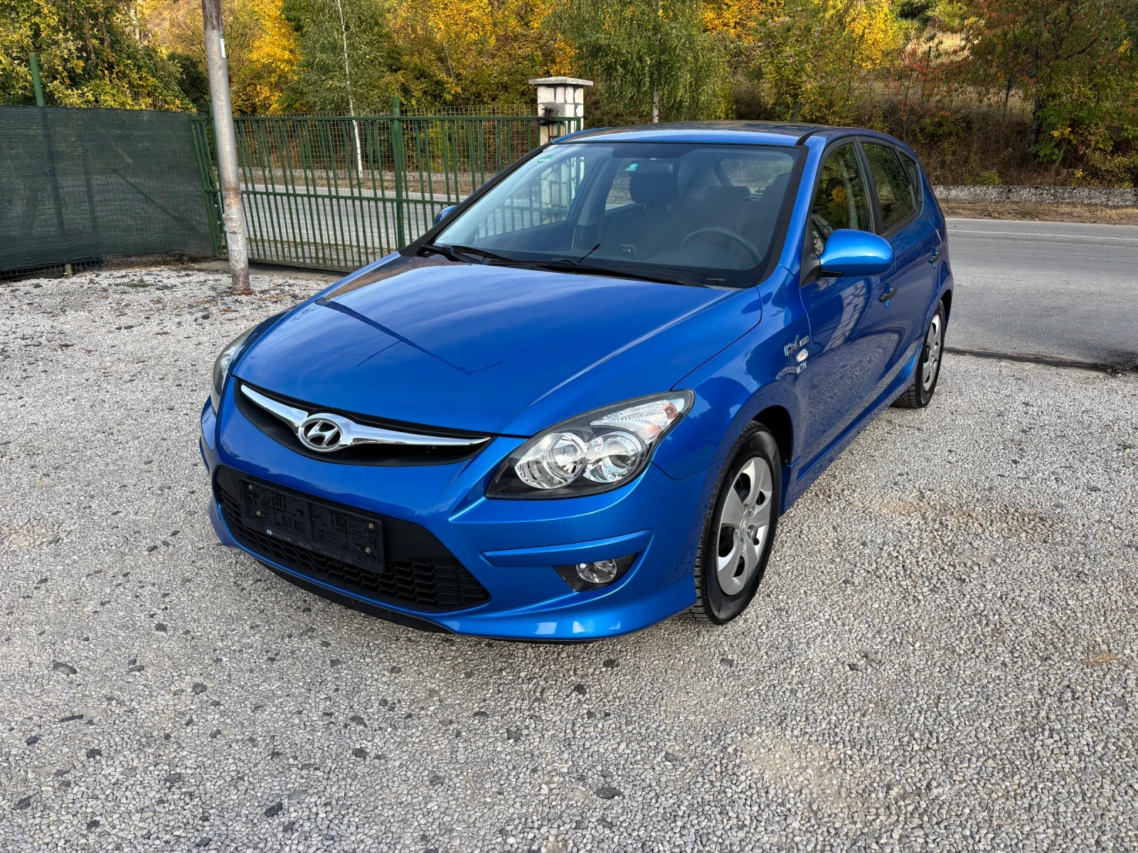 Hyundai I30 1.6 ����� 90�.�. ����� | Mobile.bg � ����������� 2
