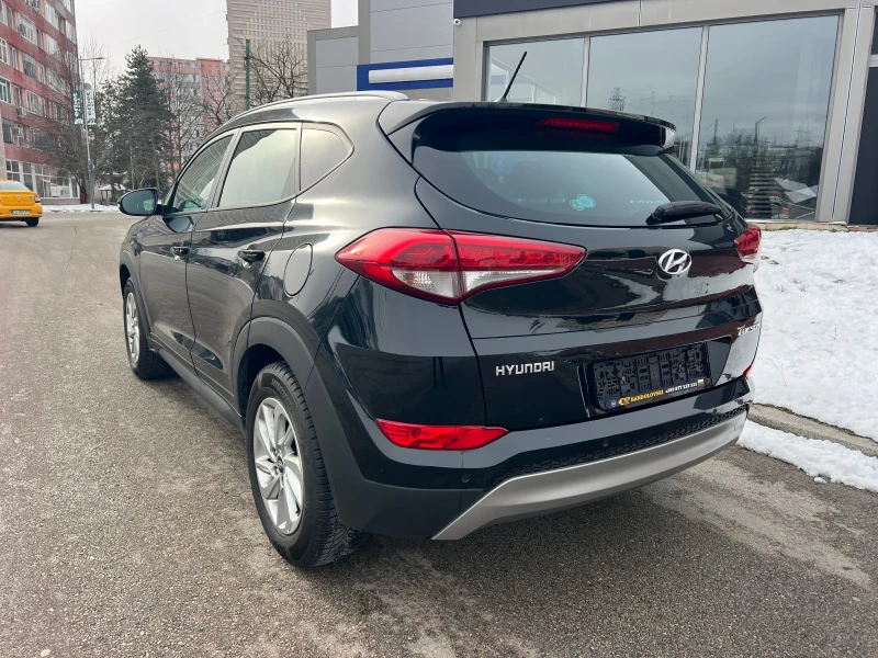 Hyundai Tucson 1.7CRDI/TOP, снимка 7 - Автомобили и джипове - 53160733