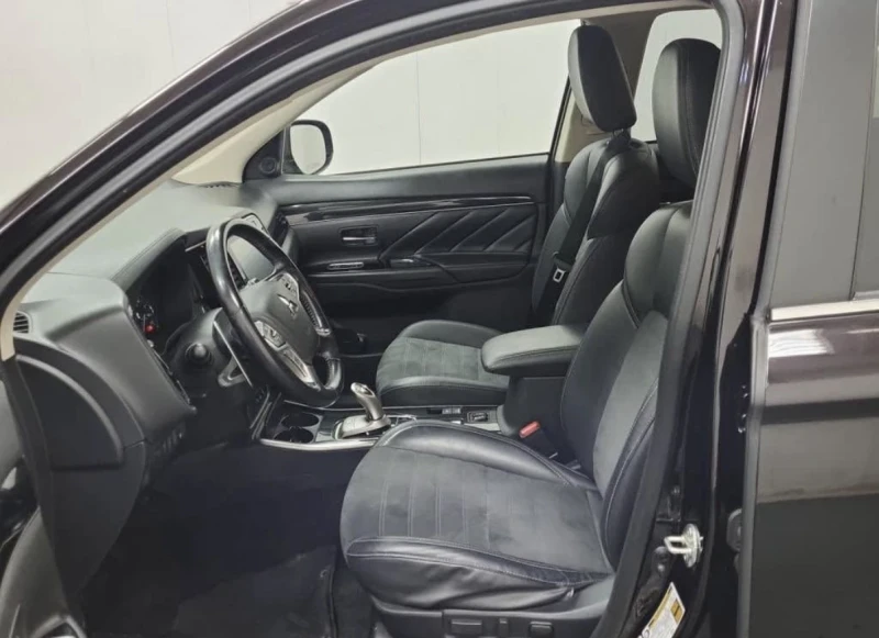 Mitsubishi Outlander PHEV * * CARFAX * * АВТО КРЕДИТ * * , снимка 5 - Автомобили и джипове - 53195005