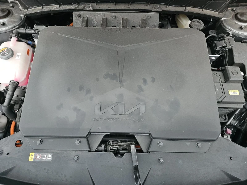 Kia Niro EV WIND, снимка 15 - Автомобили и джипове - 53359148