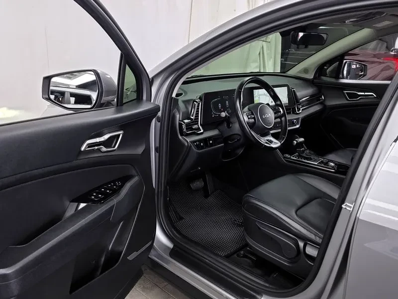 Kia Sportage 2.0 CRDi 4WD, снимка 10 - Автомобили и джипове - 54276479