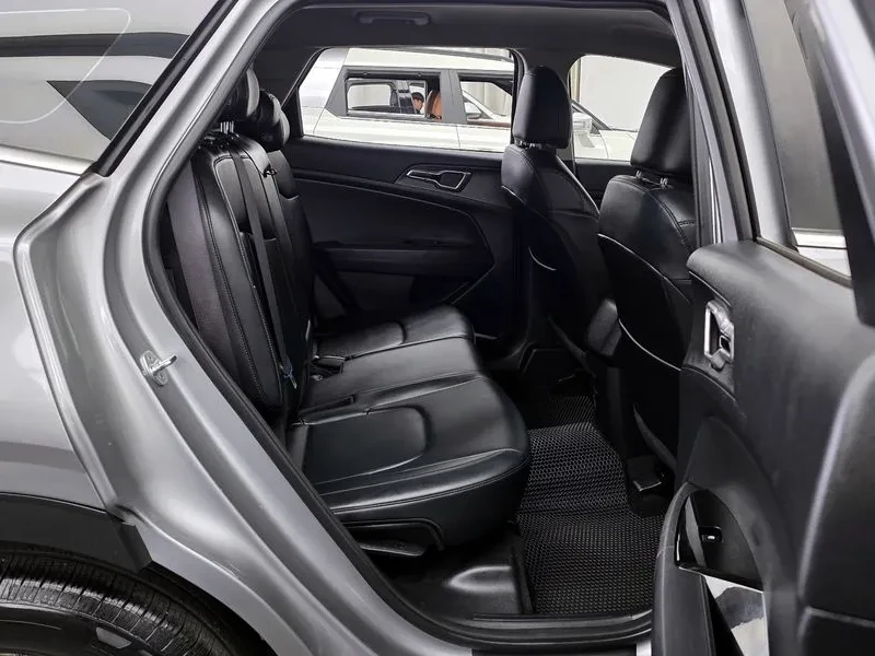 Kia Sportage 2.0 CRDi 4WD, снимка 12 - Автомобили и джипове - 54276479