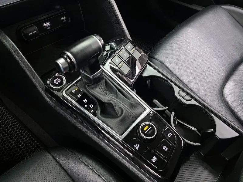 Kia Sportage 2.0 CRDi 4WD, снимка 9 - Автомобили и джипове - 54276479