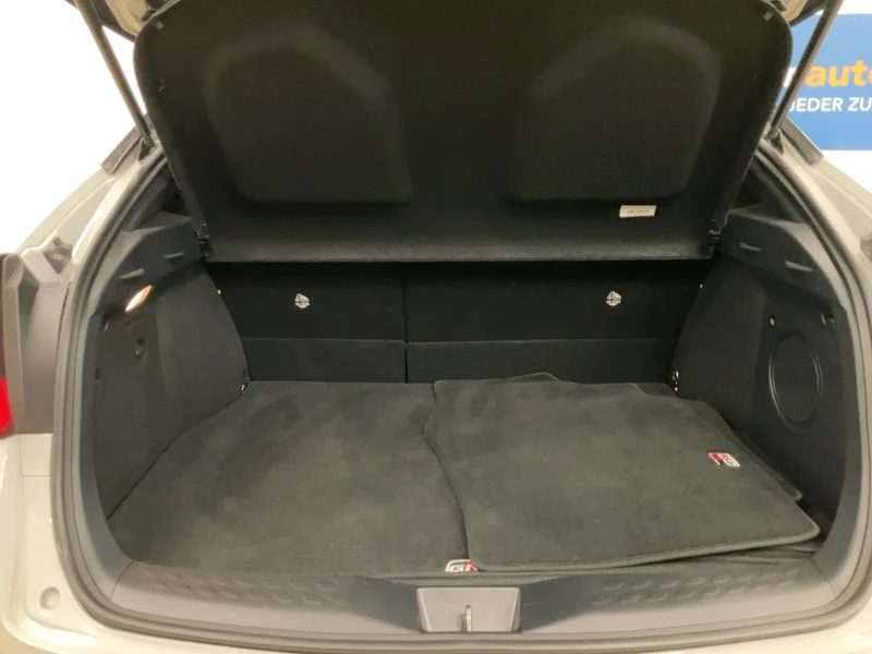 Toyota C-HR, снимка 10 - Автомобили и джипове - 54910227