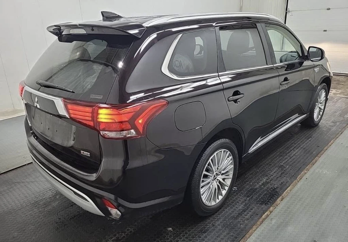 Mitsubishi Outlander PHEV * * CARFAX * * АВТО КРЕДИТ * *  - изображение 4