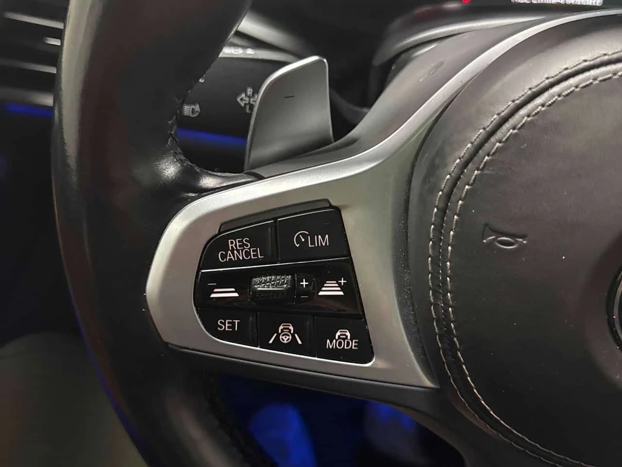 BMW X7 | DISTRONIC | ЛАЗЕРИ | ВЪЗДУХ | HUD | МАСАЖИ | , снимка 12 - Автомобили и джипове - 54458435