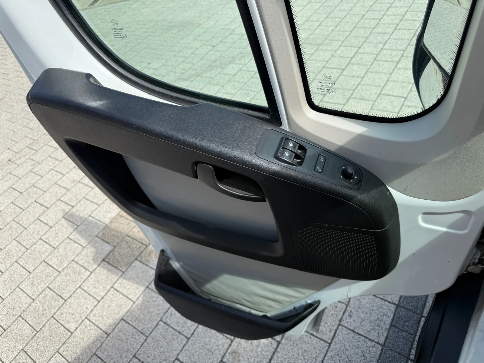 Peugeot Boxer 3.0HDI 180к.с. 3.34м. Климатик 7-местен , снимка 15 - Бусове и автобуси - 55034663
